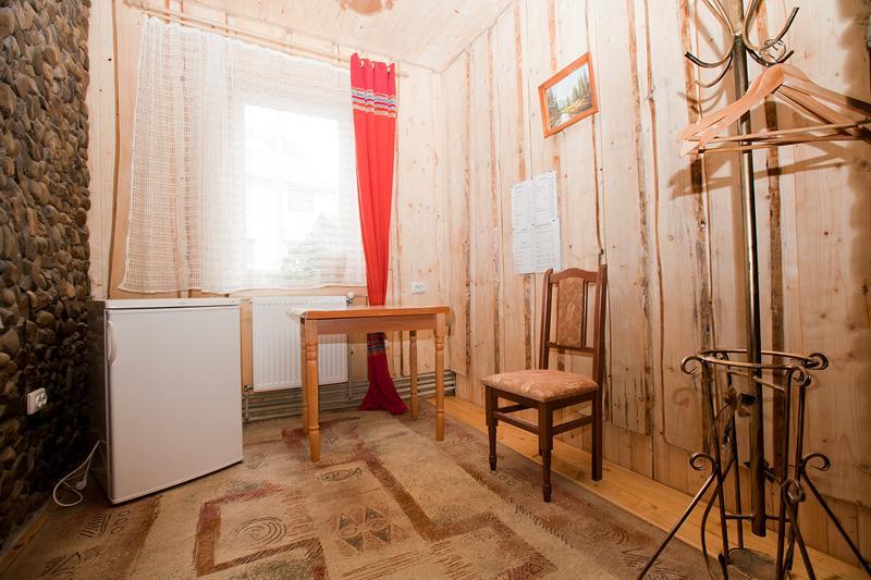 Villa Gutsulska Oselya à Yaremtche Extérieur photo